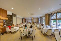 ROYAL HOLIDAY PALACE Restaurants
